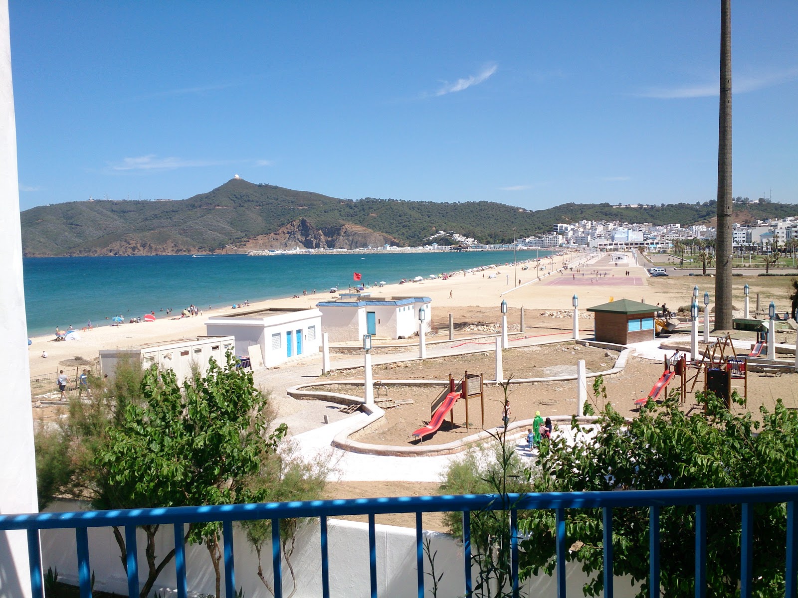 Plage de M'Diq'in fotoğrafı çok temiz temizlik seviyesi ile