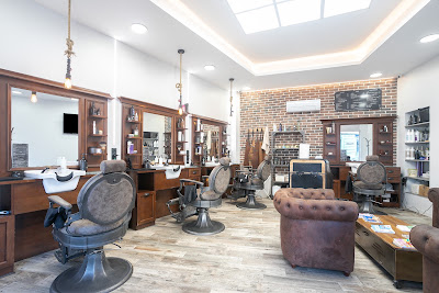 LUI COIFFEUR HOMME BARBIER DRAGUIGNAN à Draguignan
