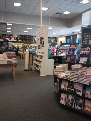 Book Store «Barnes & Noble», reviews and photos, 3120 Fairlane Dr, Allen Park, MI 48101, USA