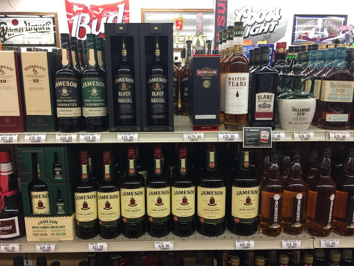 Liquor Store «Historic Casanova Liquor», reviews and photos, 236 Coulee Rd, Hudson, WI 54016, USA