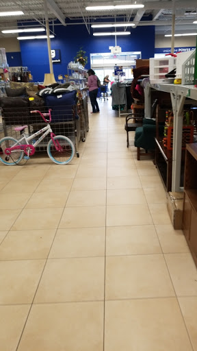 Thrift Store «Goodwill Waterbury Store & Donation Station», reviews and photos, 943 Wolcott St, Waterbury, CT 06705, USA