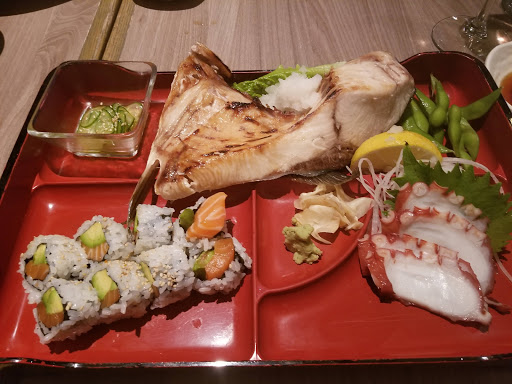 Shopping Mall «Seville Shopping Center», reviews and photos, 7001 N Scottsdale Rd, Scottsdale, AZ 85253, USA