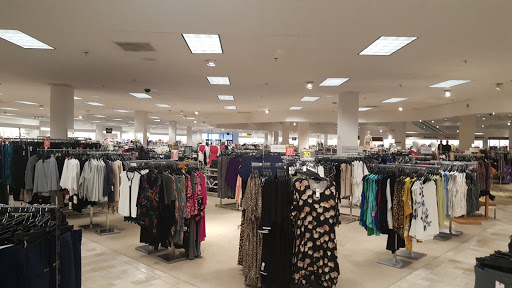 Department Store «Lord & Taylor», reviews and photos, 27650 Novi Road, Novi, MI 48377, USA