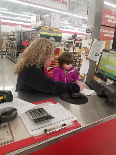 Home Improvement Store «Tractor Supply Co.», reviews and photos, 2202 N Park Rd, Connersville, IN 47331, USA