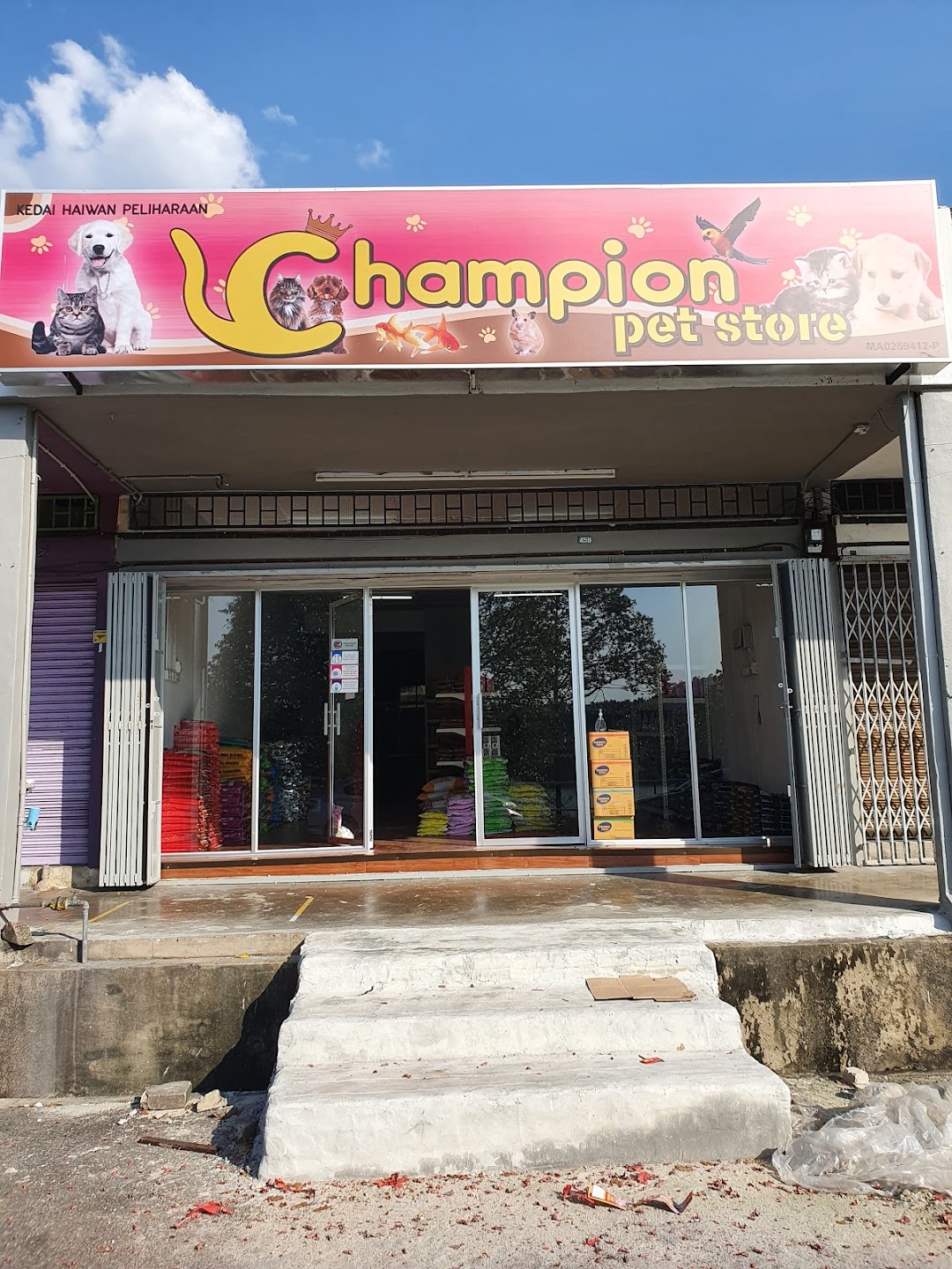 Champion pet store