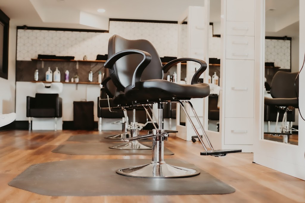 1 Sixteen Beauty & Barber 63645