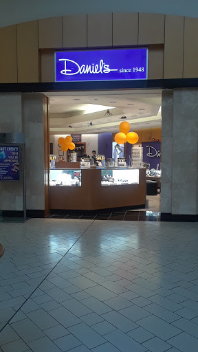 Shopping Mall «Somersville Towne Center», reviews and photos, 2550 Somersville Rd, Antioch, CA 94509, USA