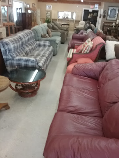 Furniture Store «Help U Sell Furniture & Consignment», reviews and photos, 4444 Stockton Hill Rd, Kingman, AZ 86409, USA