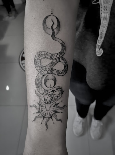 Opiniones de Luna Hostil tatuajes en Providencia - Estudio de tatuajes
