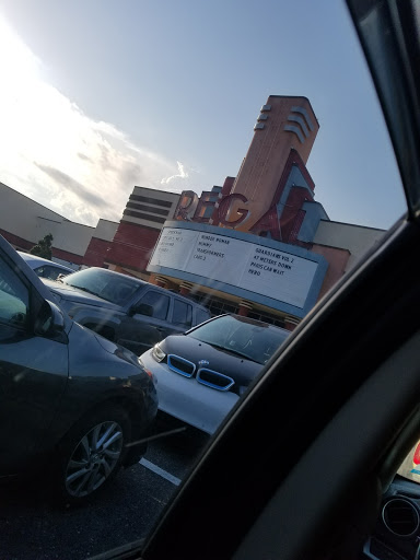 Movie Theater «Regal Cinemas Beach Boulevard 18», reviews and photos, 14051 Beach Blvd, Jacksonville, FL 32250, USA