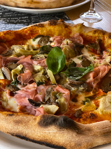 Montebello Pizza & Cucina in Ferrara, Provincia di Ferrara