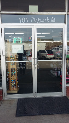 K & T Shoes, 485 Pickwick St S, Savannah, TN 38372, USA, 