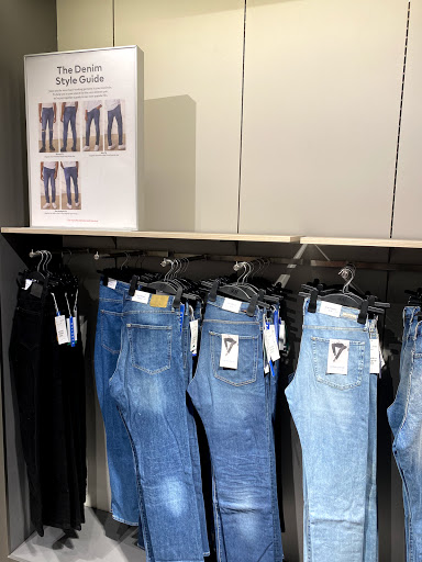 Stores to buy women's jeans Adelaide