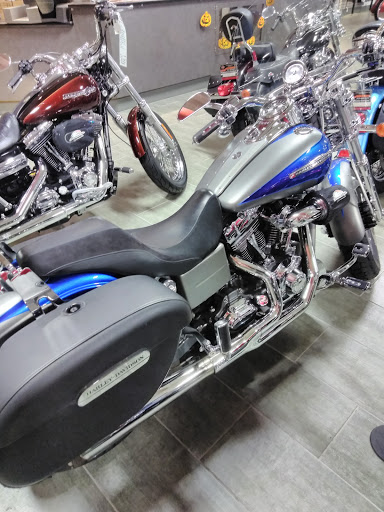 Motorcycle Dealer «Phantom Harley-Davidson», reviews and photos, 291 N Cypress Dr, Manteno, IL 60950, USA