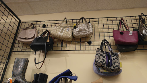 Used Clothing Store «Clothes Mentor», reviews and photos, 4420 Dixie Hwy #132, Louisville, KY 40216, USA