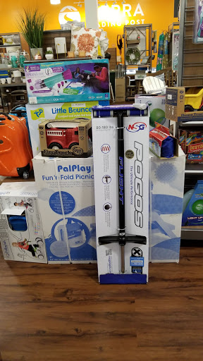 Outdoor Sports Store «Sierra Trading Post», reviews and photos, 215 N Maple Rd Unit 1F, Ann Arbor, MI 48103, USA