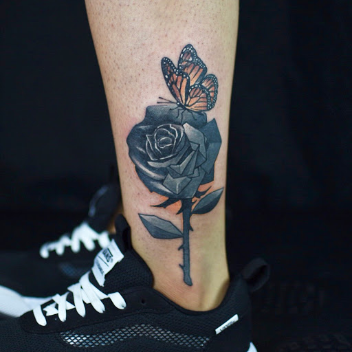 Explore beautiful tattoo ideas for females, creative tattoo ideas in Chicago, available at Master Craft Tattoo Co.