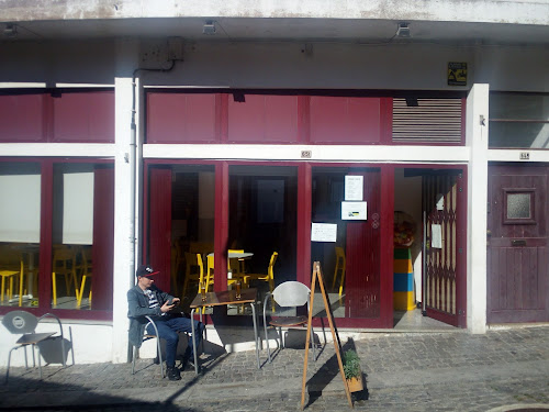 Adriosa - Café & Mercearia em Vila Nova de Gaia