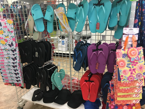 Dollar Store «Dollar Tree», reviews and photos, 8111 Steilacoom Blvd SW, Lakewood, WA 98498, USA