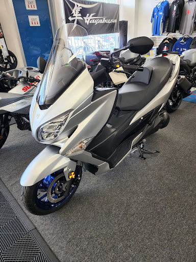 Motorcycle Dealer «Suzuki of Van Nuys», reviews and photos, 16141 Sherman Way, Van Nuys, CA 91406, USA