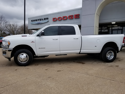 Car Dealer «Kasper Chrysler Dodge Jeep», reviews and photos, 2206 Cleveland Rd W, Sandusky, OH 44870, USA