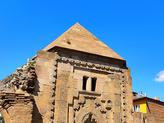 Halifet Gazi Türbesi