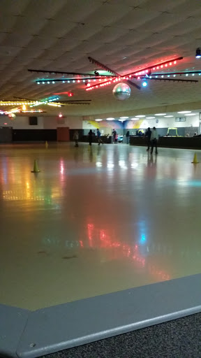 Community Center «Channahon Park District Skateland Recreation Center», reviews and photos, 25334 W Eames St, Channahon, IL 60410, USA