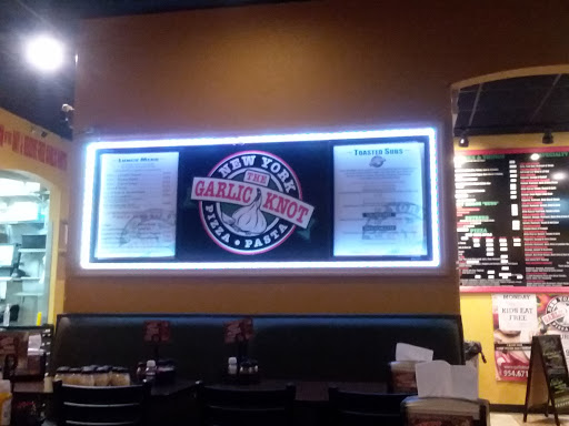 Italian Restaurant «The Garlic Knot», reviews and photos, 5073 N Dixie Hwy, Oakland Park, FL 33334, USA