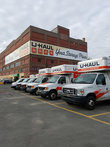 Truck Rental Agency «U-Haul Moving & Storage of Riverdale», reviews and photos, 230 W 230th St, Bronx, NY 10463, USA