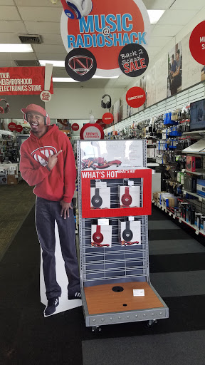 Electronics Store «RadioShack», reviews and photos, 29 Kennedy Dr, Spring Valley, NY 10977, USA