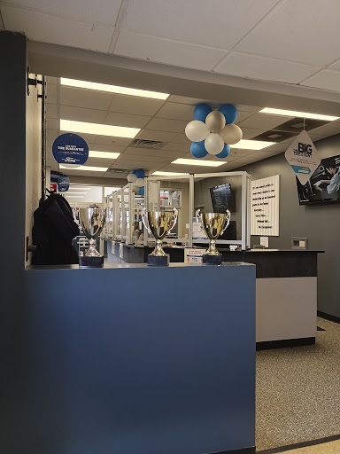 Ford Dealer «Arlington Heights Ford», reviews and photos, 801 W Dundee Rd, Arlington Heights, IL 60004, USA