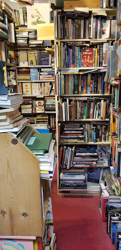 Used Book Store «Ravenswood Used Books», reviews and photos, 2005 W Montrose Ave, Chicago, IL 60618, USA