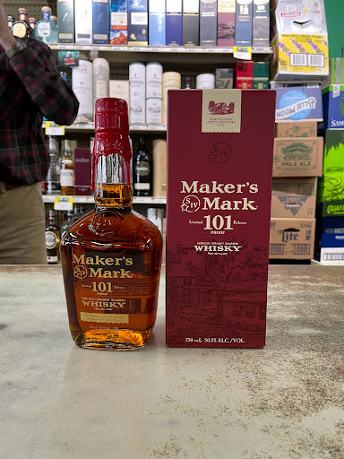 Liquor Store «21st Amendment Wine and Spirits», reviews and photos, 2201 E 62nd St E, Indianapolis, IN 46220, USA