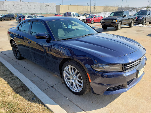 Tire Shop «Discount Tire Store - Joliet, IL», reviews and photos, 1719 W Jefferson St, Joliet, IL 60435, USA