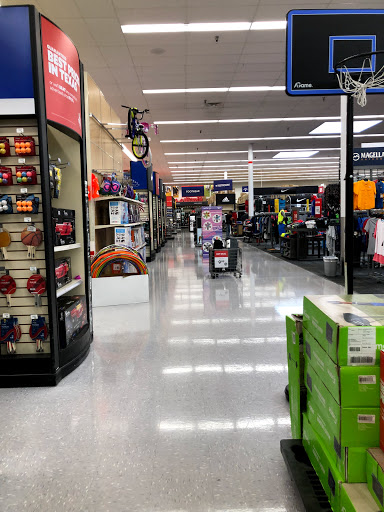 Sporting Goods Store «Academy Sports + Outdoors», reviews and photos, 1101 W Arbrook Blvd, Arlington, TX 76015, USA