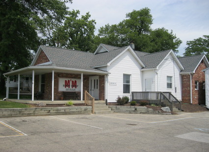 Auto Body Shop «M & M Body Shop», reviews and photos, 250 W Main St, Brownsburg, IN 46112, USA