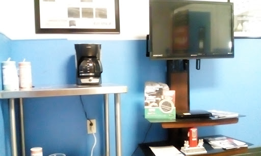 Tire Shop «Walmart Tires & Auto Parts», reviews and photos, 35 Plaza Dr, Tamaqua, PA 18252, USA