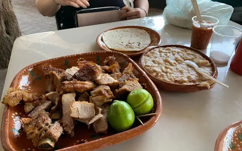 Carnitas Y Tacos image
