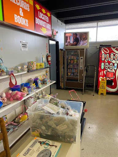 Thrift Store «Southern Thrift Store», reviews and photos, 5010 Charlotte Ave, Nashville, TN 37209, USA