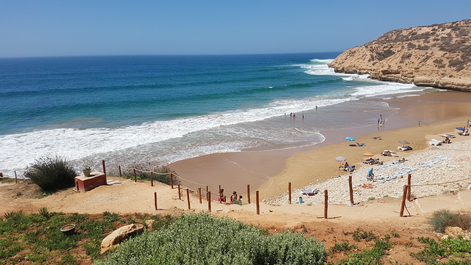 Foto de Plage La Source con arena beige superficie