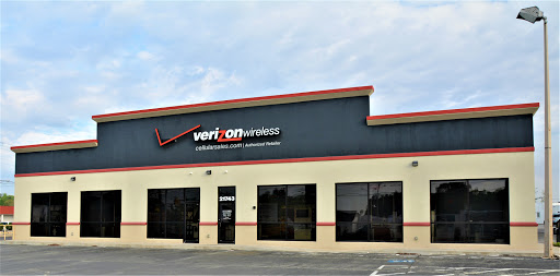 Cell Phone Store «Verizon Authorized Retailer – Cellular Sales», reviews and photos, 21743 Great Mills Rd, Lexington Park, MD 20653, USA