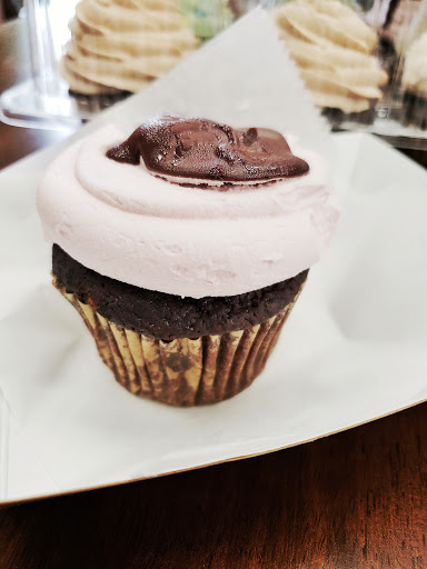 Natural Foods Store «Benefit Your Life Gluten Free Market and Bakery», reviews and photos, 620 N Campbell Station Rd #24, Knoxville, TN 37934, USA