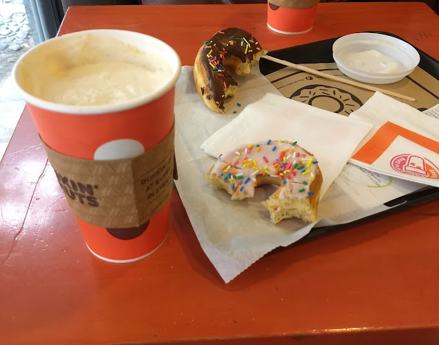 Opiniones de Dunkin' Donuts El Bosque en Las Condes - Cafetería