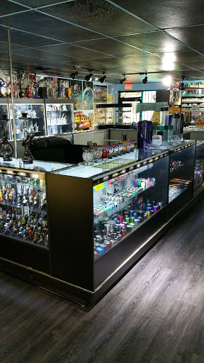 Tobacco Shop «Smokin Spades Premier Smoke and Vapor Shop», reviews and photos, 11180 W Flagler St #7, Miami, FL 33174, USA