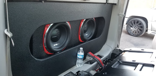 Car Stereo Store «Audio Electronics», reviews and photos, 5353 N Keystone Ave, Indianapolis, IN 46220, USA