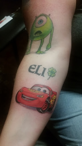 Tattoo Shop «Love and Hate Tattoo & Piercing», reviews and photos, 322 W McDowell Rd, Phoenix, AZ 85003, USA