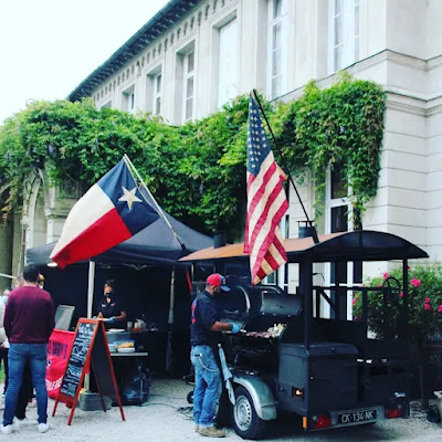 Uncle Daddy's SmokeHouse Food Truck à Aniche