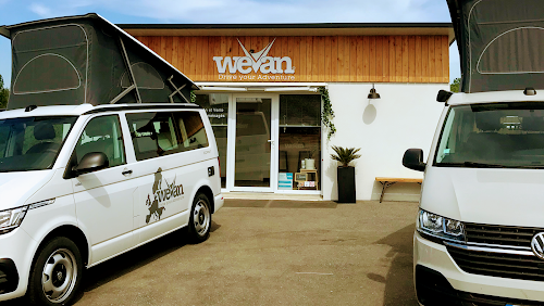 Agence de location de camping-cars WeVan Quimper - Finistère - Location de van aménagé et vente de van d’occasion Plomelin