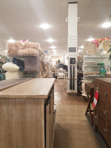 Department Store «T.J. Maxx & HomeGoods», reviews and photos, 221 N West End Blvd, Quakertown, PA 18951, USA