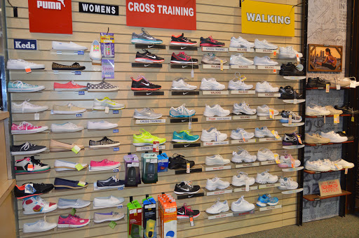 Shoe Store «Reyers Shoe Store», reviews and photos, 40 S Water Ave, Sharon, PA 16146, USA